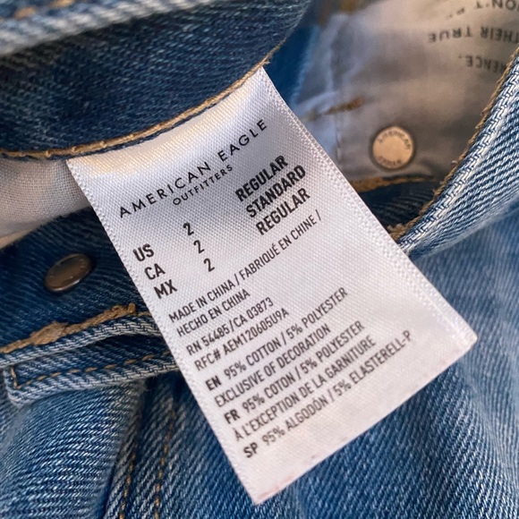 american eagle ripped jeans - Picture 3 of 5